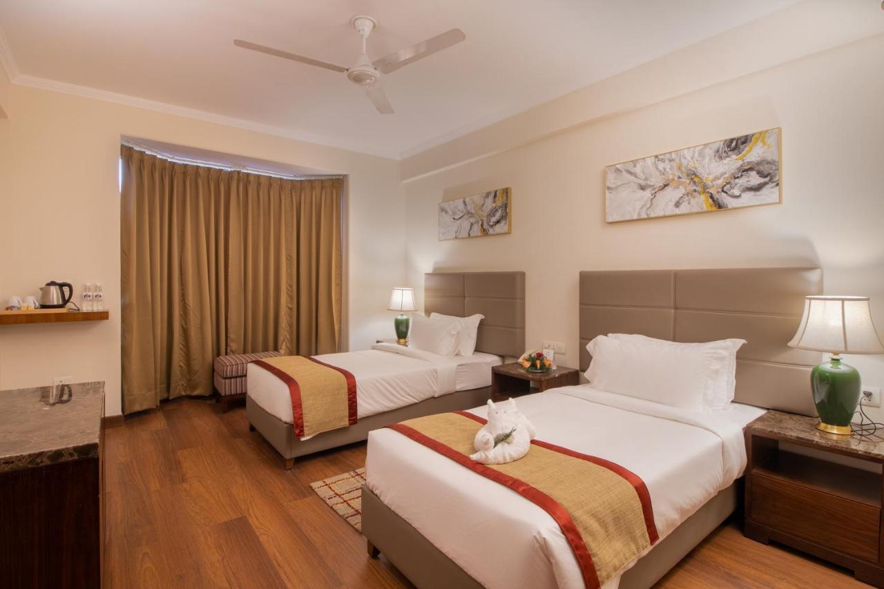 Larisa Shimla Hotel Bagian luar foto